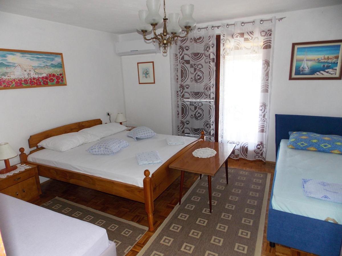 Apartments Miro Корнич Екстер'єр фото