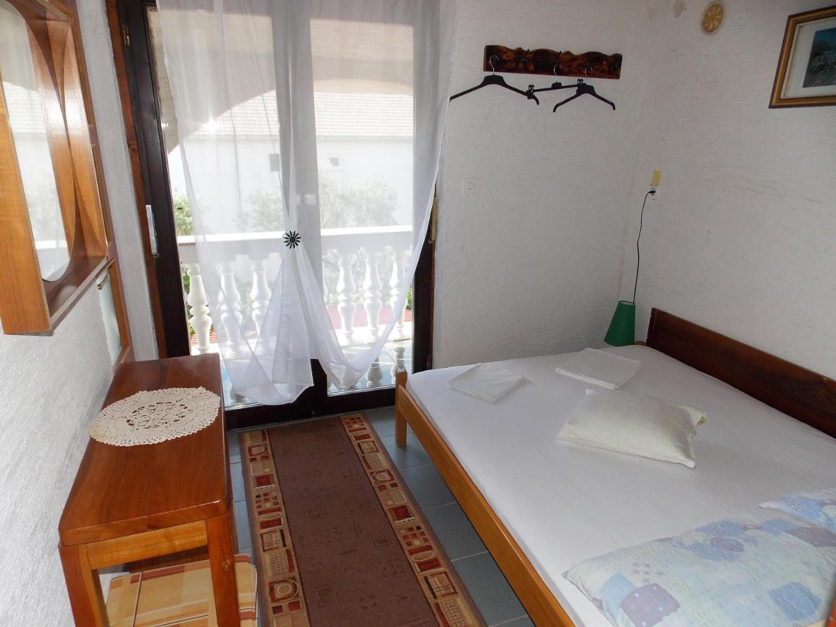 Apartments Miro Корнич Екстер'єр фото