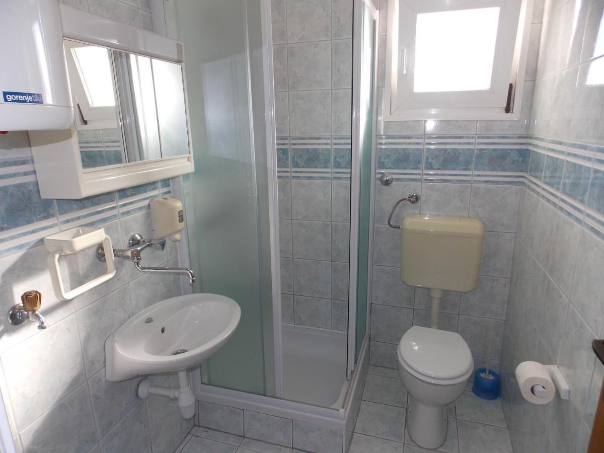 Apartments Miro Корнич Екстер'єр фото
